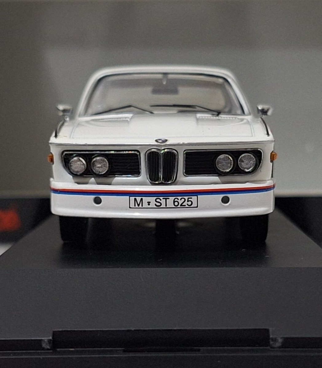 WOW BMW 3.0 CSL White 1973 Race Version 1:43 Schuco 02197