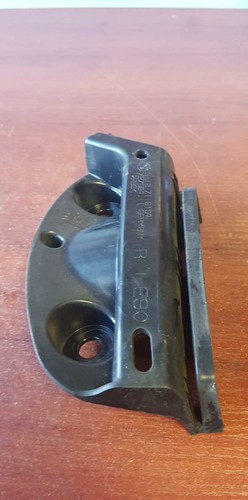 BMW 3 E90 320i Stoßstangenhalter hinten rechts 7118194 2.0 Benzin 125kw 2009 ...