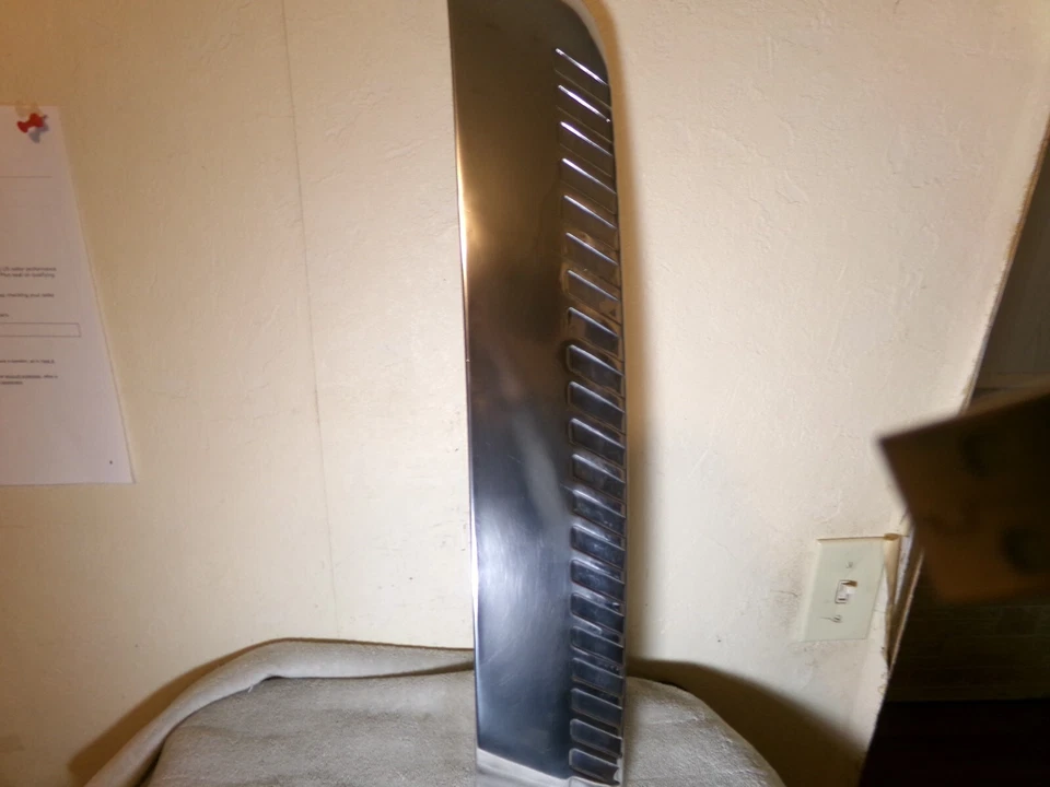 Left side quarter panel molding from a 1953 Lincoln Capri, fits 1952, 1953 - Image 2 of 4