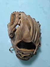 Mizuno Professional Hardball Pitcher's Glove Left-handed Throwing