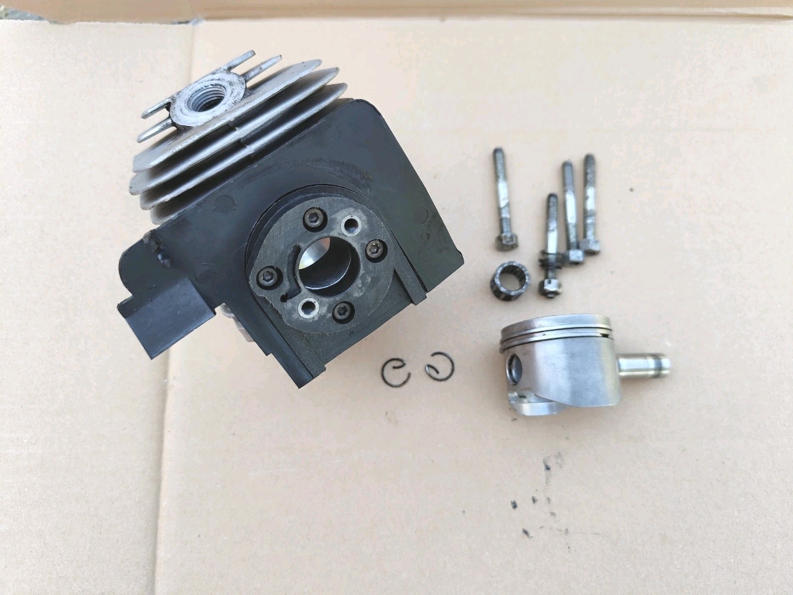 CILINDRO E PISTONE 47MM RICAMBIO PER Motosega OLEO MAC 481 PER VECCHIA SERIE