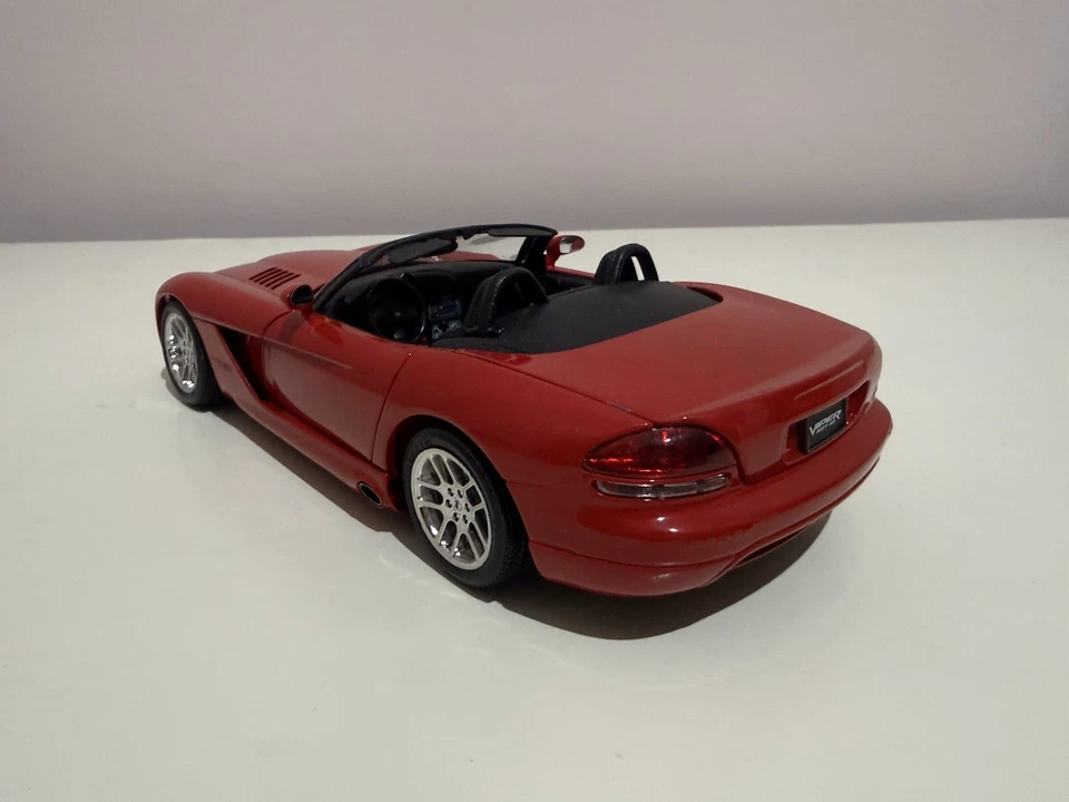 Dodge Viper 1/18 Burago - Immagine 3 di 4