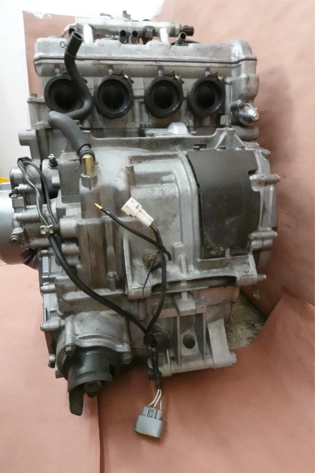 Yamaha FJR1300 FJR 1300 2003 2004 2005 motor transmisión Foto 2 de 4