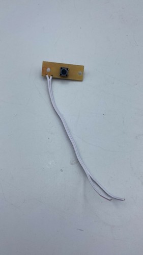 Persona Che Ripara Il Circuito Stampato Scheda Pcb Montaggio A Mano Di Componenti Elettrici Utilizzando Pinzette Riparazione 257142092 - Foto 8