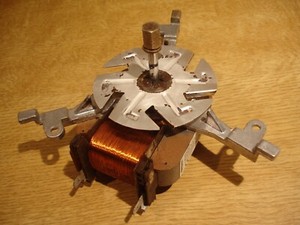 MOTOR HEISSLUFT BACKOFEN SIEMENS BOSCH NEFF AUS HB330540