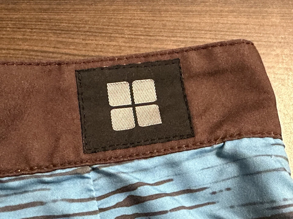 Pantalones cortos de tabla Insight para hombre - talla 31 - usados Foto 3 de 4