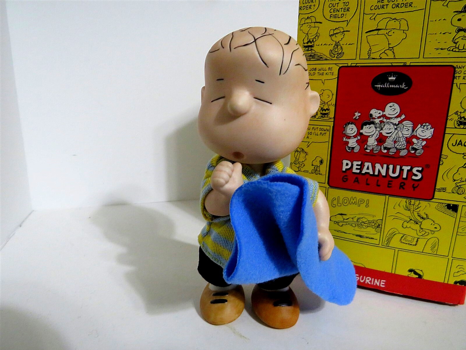 Vintage 2000 Hallmark Peanuts Snoopy Charlie Brown Porcelain Jointed Figurine with Linus