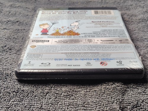 A Charlie Brown Thanksgiving Bonus Peanuts TV Blu-ray 4k Ultra HD DVD & Slipcase - Picture 8 of 14