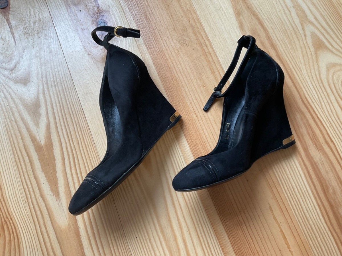 LOUIS VUITTON Suede Wedge Ankle Strap Pumps size 39