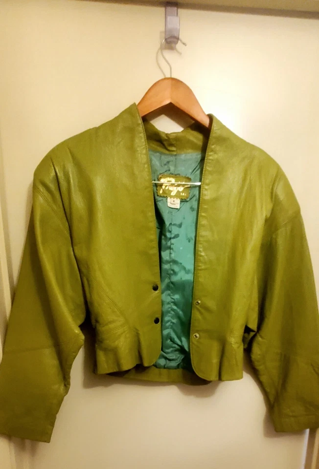 Conjunto de chaqueta y falda Prégo VINTAGE. 100% cuero, excelente estado Foto 4 de 4