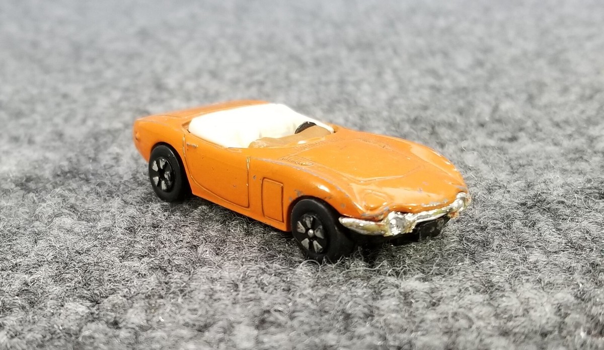 VINTAGE PLAYART TOYOTA 2000 GT 1/64 DIECAST CAR ORANGE HONG