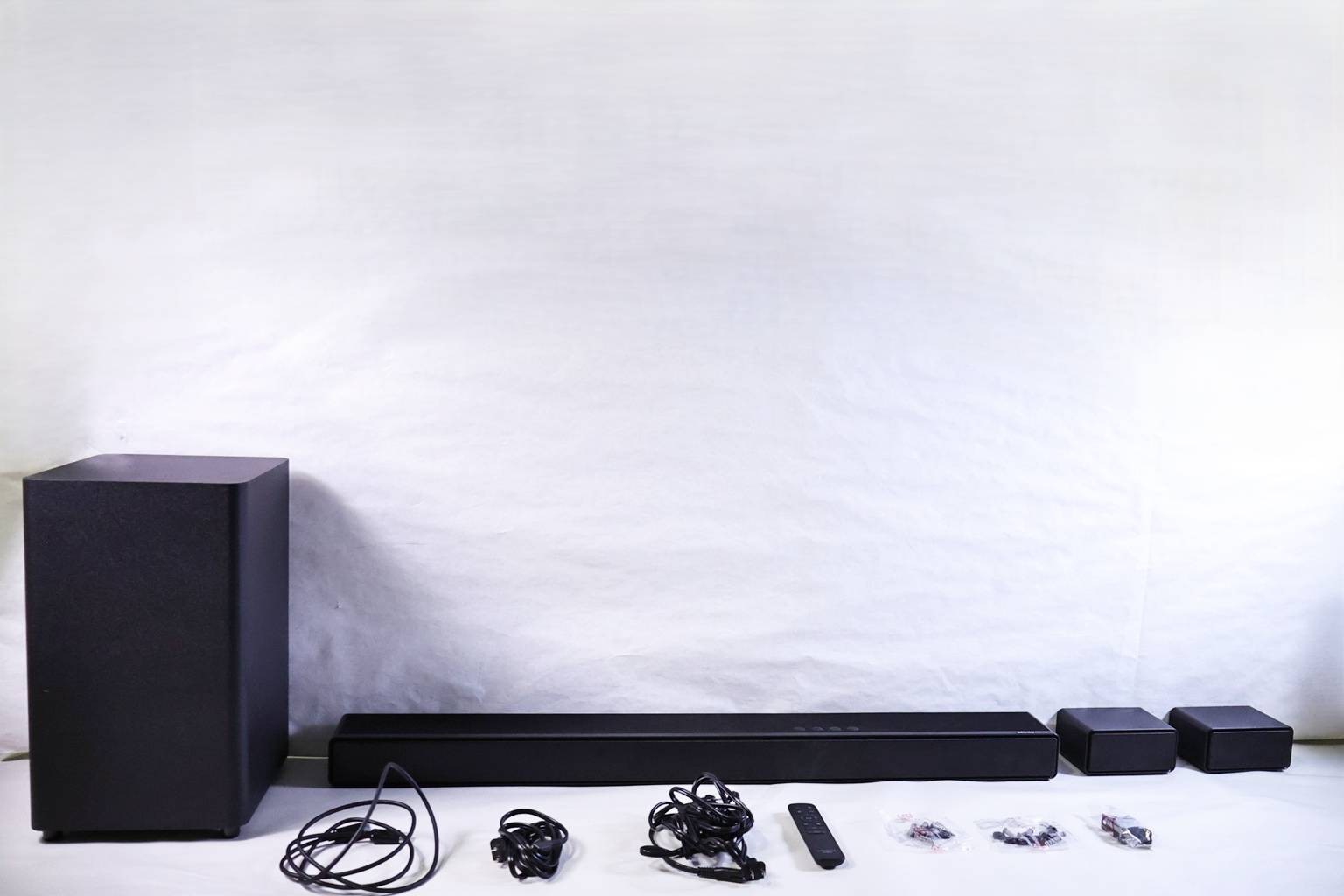 INSIGNIA 5.1.2 CHANNEL HOME THEATER SOUNDBAR | NS-SB512 | BL