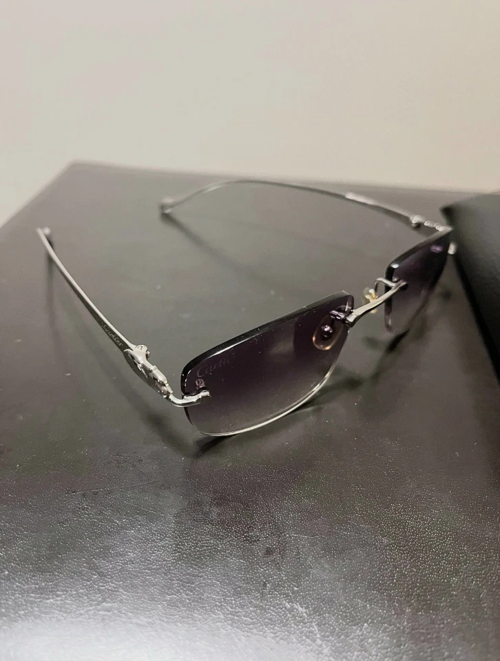 Gafas de sol Cartier Panthere vintage moradas para mujer Foto 3 de 4