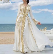 Elegant Muslim Wedding Dresses High Neck Long Sleeves Gold Applique Bridal Gowns