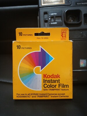 Vintage Kodak Colorburst 250 instant camera electronic flash Works! Film 