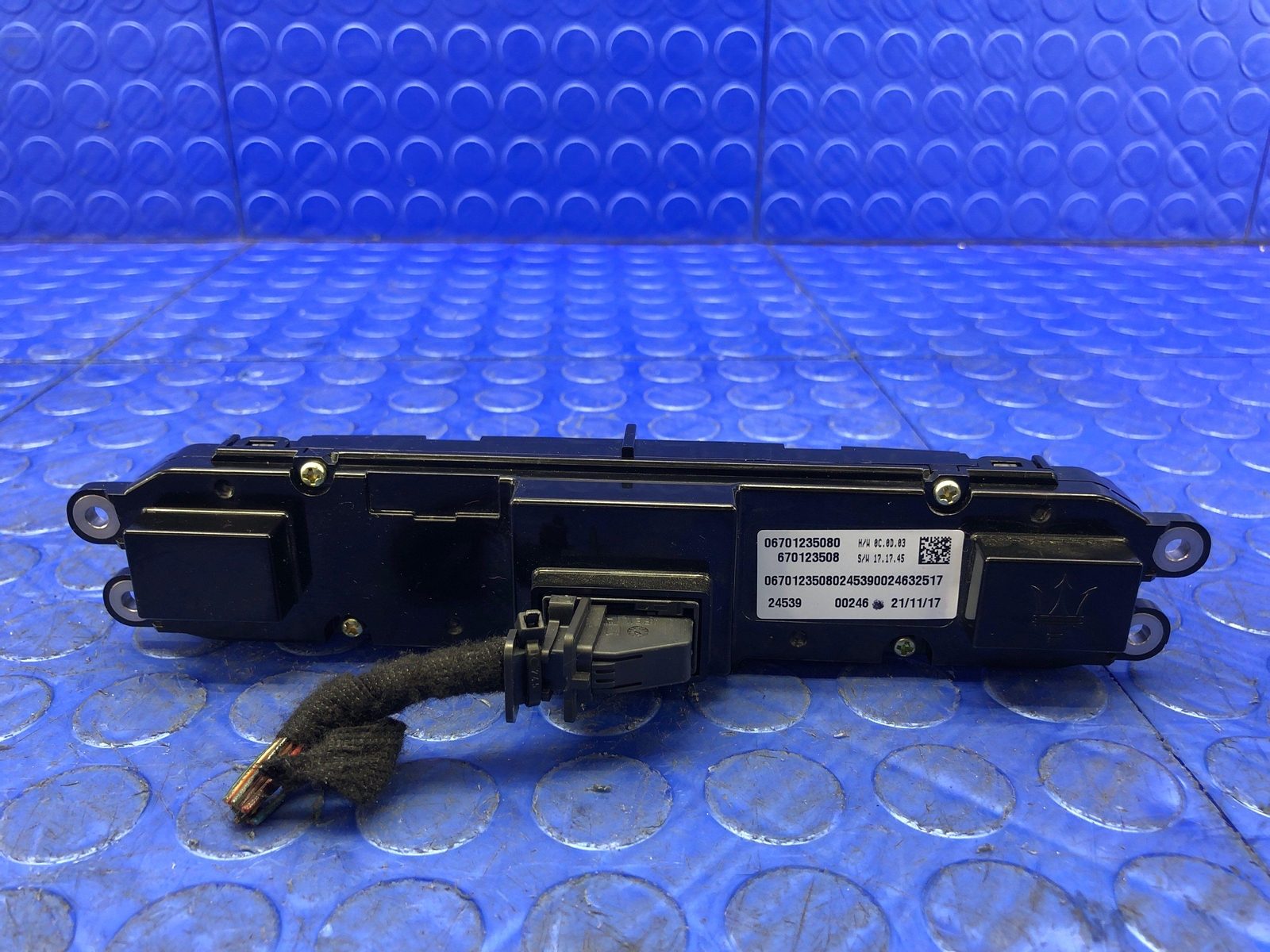 2017-2022 MASERATI LEVANTE OEM FRONT DASHBOARD HEATER CLIMATE TEMPERATURE MODULE
