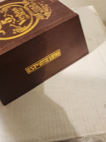 5 Vegas Gold Unique Pyramid Shaped Empty Cigar Storage Trinket Box Wooden JBx22 - Picture 7 of 9