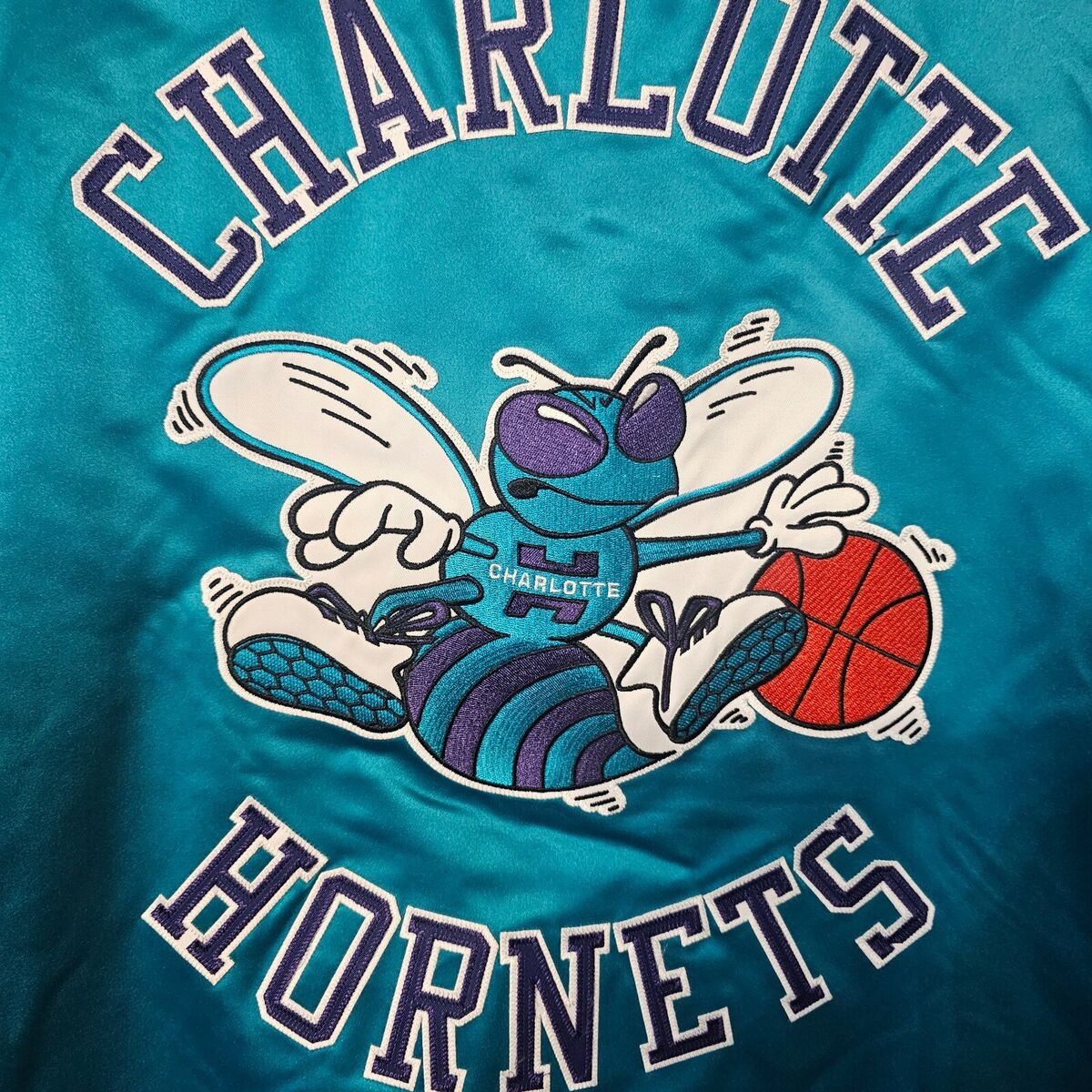 NWT Mitchell & Ness HWC NBA Charlotte Hornets Satin NWT Mitchell & Ness HWC NBA Charlotte Hornets Satin