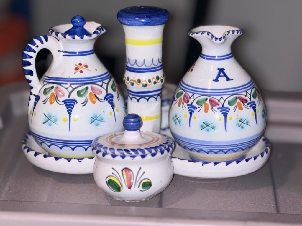 Vintage 1977 Spanish pottery oil vinegar salt pepper tray with blue yellow lids
