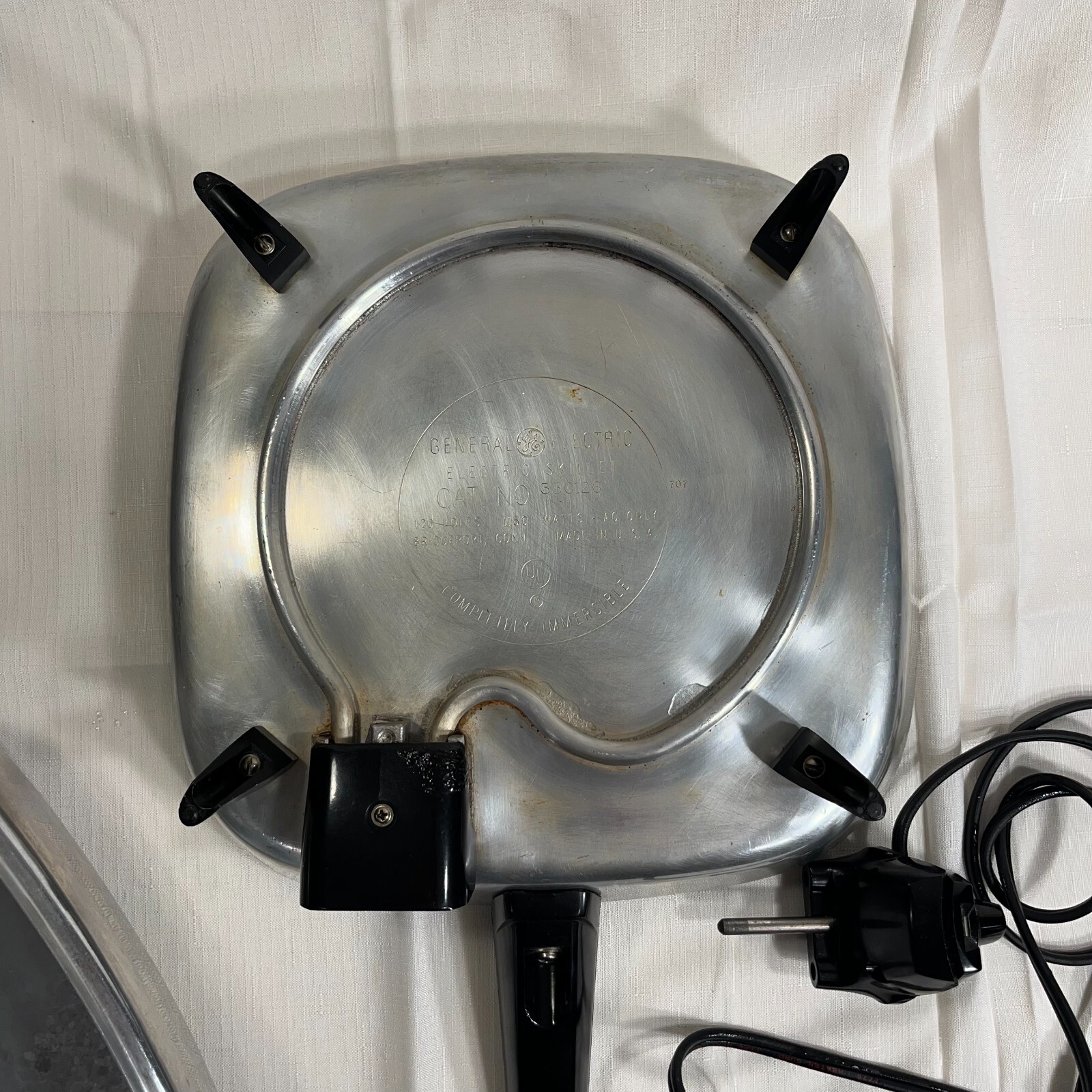 Vintage GE 11" Aluminum Electric Skillet Fryer Made USA w Cord and Lid