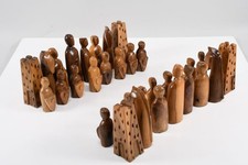 C64O47- Drewniane figurki szachowe 32 szt.