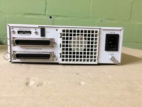 Zewnętrzny dysk SCSI Sony RMO-S594 MO 5.25" 2,6 GB - Zdjęcie 5 z 8