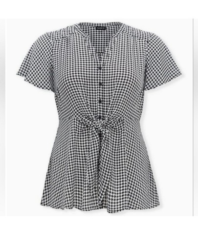 Classy TORRID 2 2X 18 20 Blouse Gingham Peplum Black White Top Shirt Front Tie