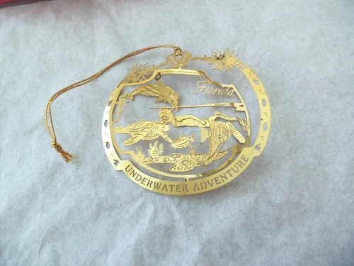 Florida Underwater Adventure Souvenir Christmas Ornament!  3D!   DOLPHIN TURTLE