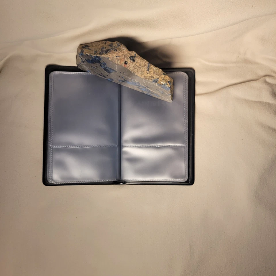 Libro de recuerdos ilustrados Jostens Foto 3 de 4