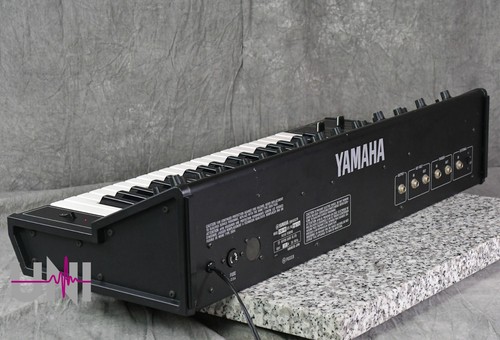 YAMAHA CS-10 Vintage Analog Synthesizer in very good Condition - Picture 14 of 22