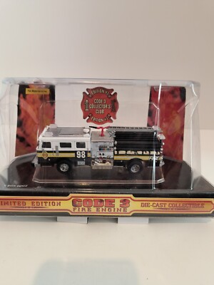 ☆ 1/64 Cocodake Plate ③ Code 3 Collectibles YANKEES Seagrave Pumper Fire Engine