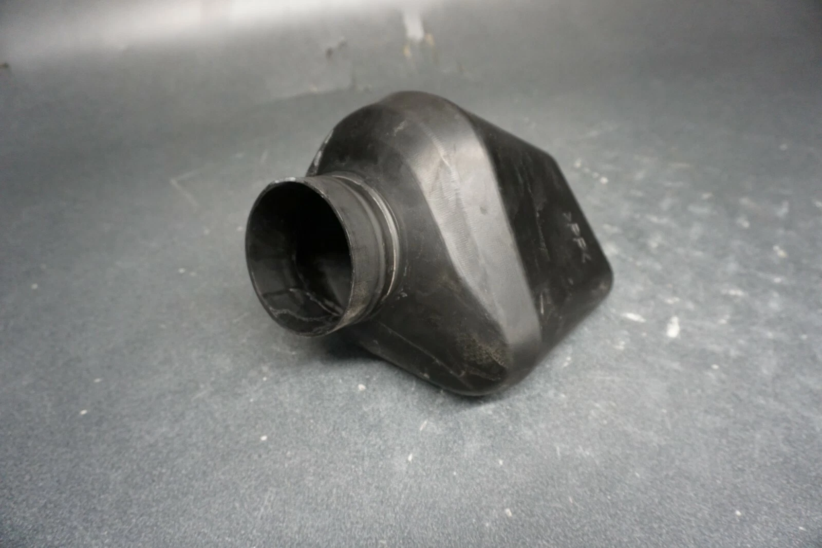 2003-2008 GP1300 WaveRunner Yamaha PWC Jetski OEM Exhaust Pipe Silencer Box