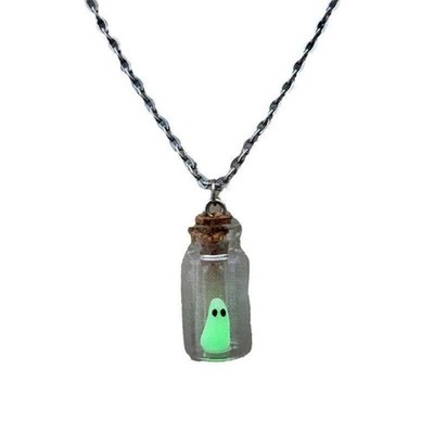 Halloween Scary Face Pendant Necklace Magical Glow Effect for Better Friend