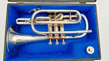 Cornet à pistons ROYAL ARTIST métal argenté avec étui Made in GRD Boutons nacre
