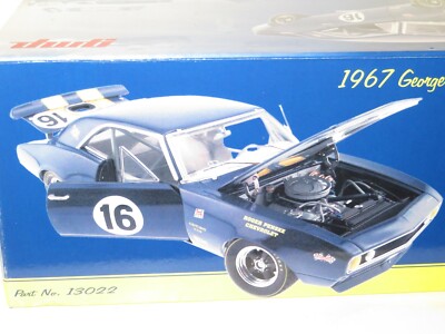 gmp 1/18 1967ペンスケレーシング カマロz28 中古 1/18 GMP Team Penske Trans-Am Chevrolet Camaro Z28 - 1967 George
