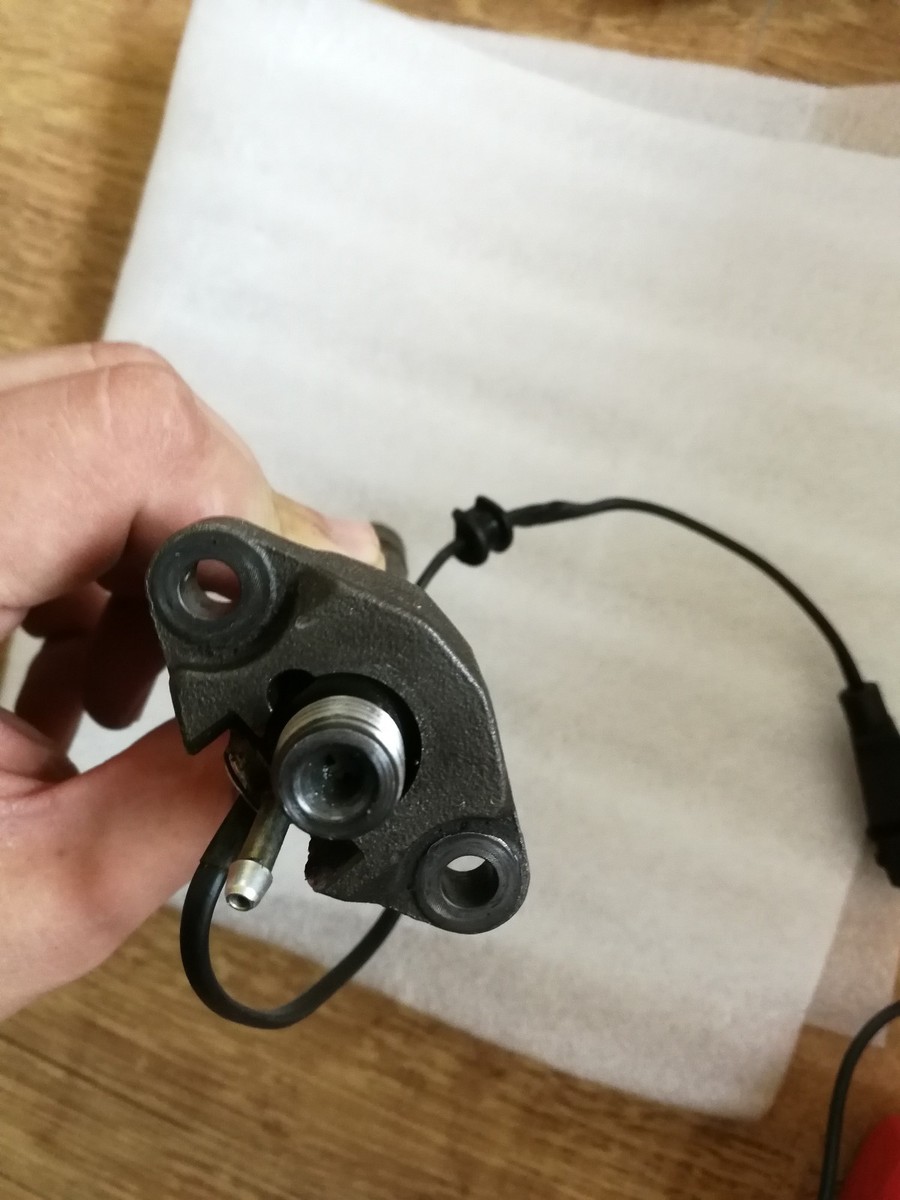 BMW E46 320D 520D 100kw 136hp Diesel Injector Wire Sensor 2247690 