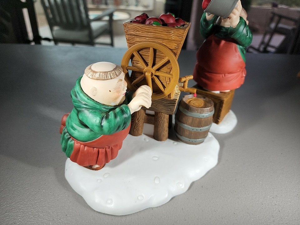 dept-56-merry-makers-porter-the-presser-at-his-press-fredrick-the