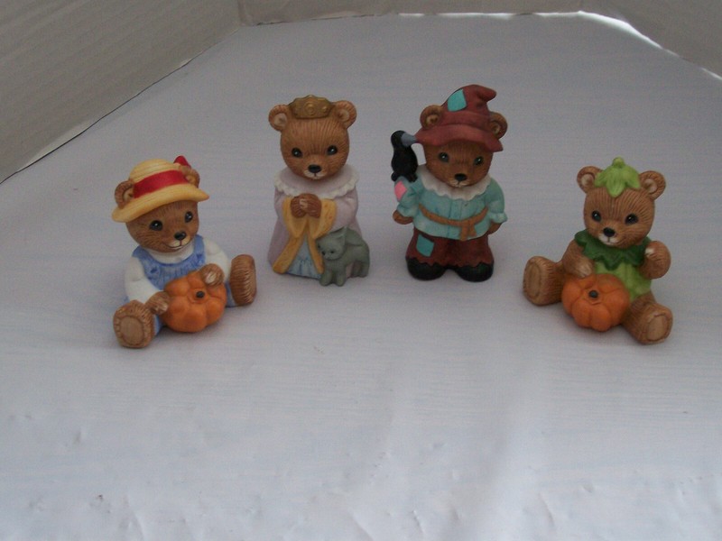 Home Interior Costume Bears Figurines #1426