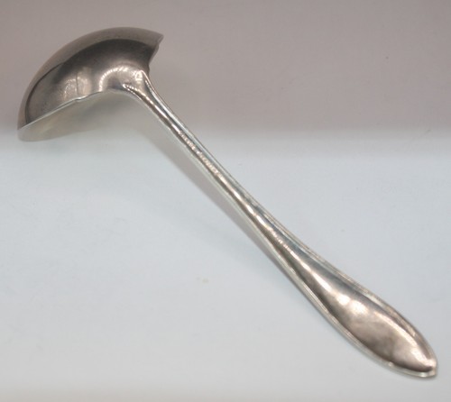Oneida Virginian Sterling Silver Solid Gravy Ladle 6-3/8" - Picture 2 of 3