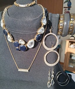 Lot Of 10 Sparkly Mixed Jewelry 2 Necklaces 5 Bracelets 3 Pairs Earrings