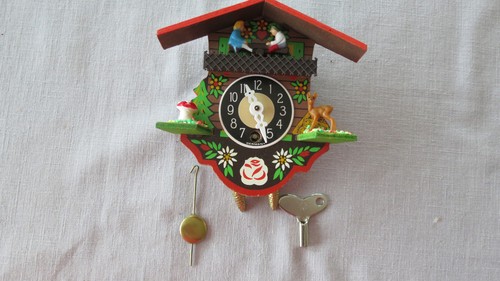 Vintage Miniature German Wind Up Cuckoo Clock With Boy and Girl on Teeter Totter - Afbeelding 6 van 10