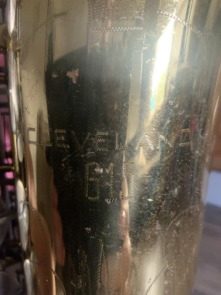 Saxofón tenor King Cleveland 615 con estuche de colección Foto 3 de 4