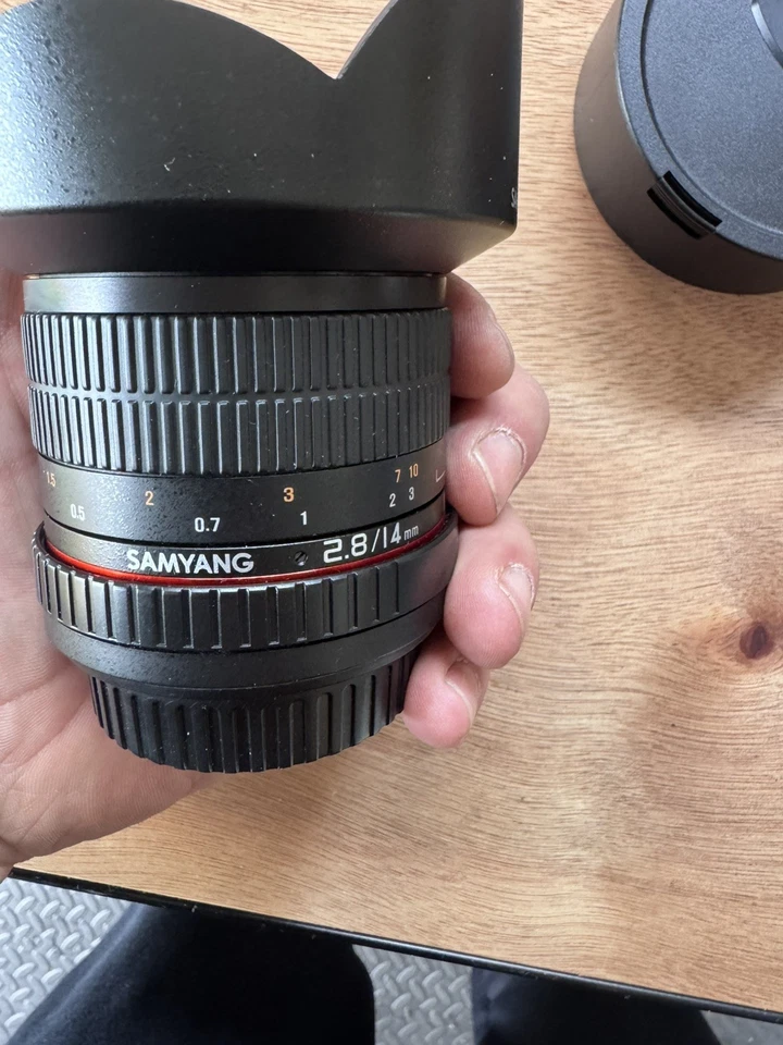 Samyang 14mm f/2.8 ED AS IF UMC Ultra Wide Lens for Canon EF Mount - Excellent - Image 3 of 4