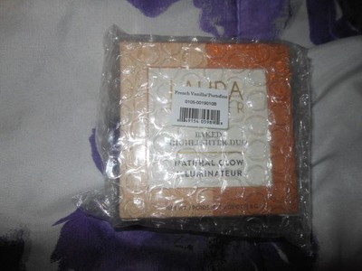 LAURA GELLER BAKED HIGHLIGHTER DUO FRENCH VANILLA/PORTOFINO ILLUMINATOR SEALED