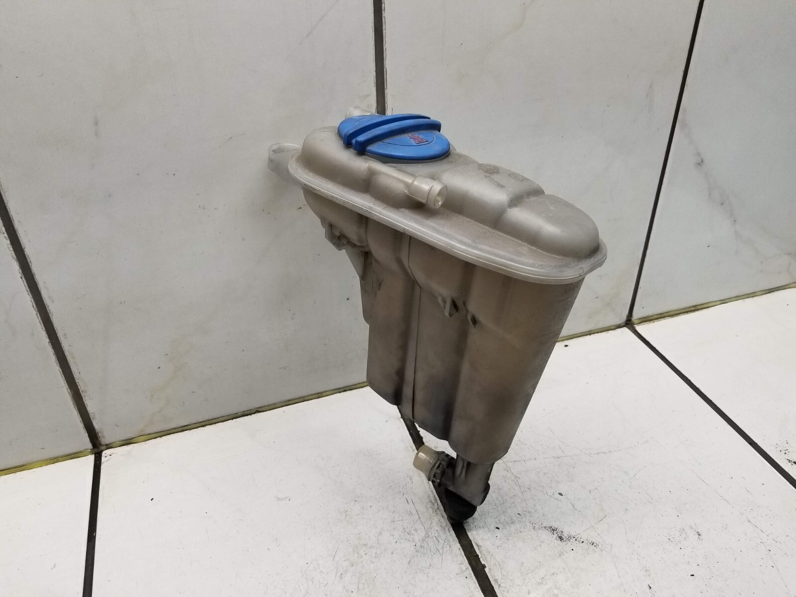 2012 AUDI A4 COOLANT RESERVOIR eBay