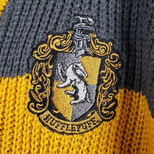 Harry Potter Size L Hufflepuff Knit Hooded Sweater Gray Gold Colorblock Hogwarts - Picture 3 of 10
