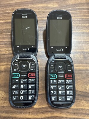 Lot Of 2 - KYOCERA SANYO VERO SPRINT SCP3820 SCP-3820 FLIP CELL PHONE
