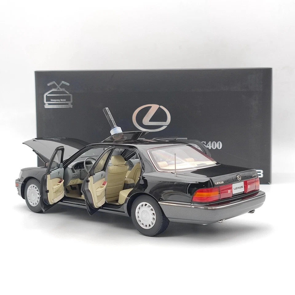 1/18 Toyota Lexus LS400 First Generation Black & Gray Diecast model Collection - Image 3 of 4