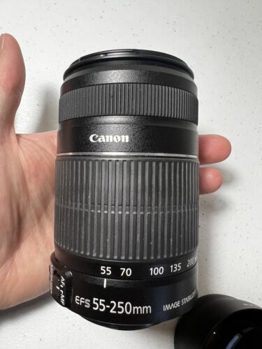 Canon EF-S 55-250mm f/4.0-5.6 IS Lens - Afbeelding 1 van 10