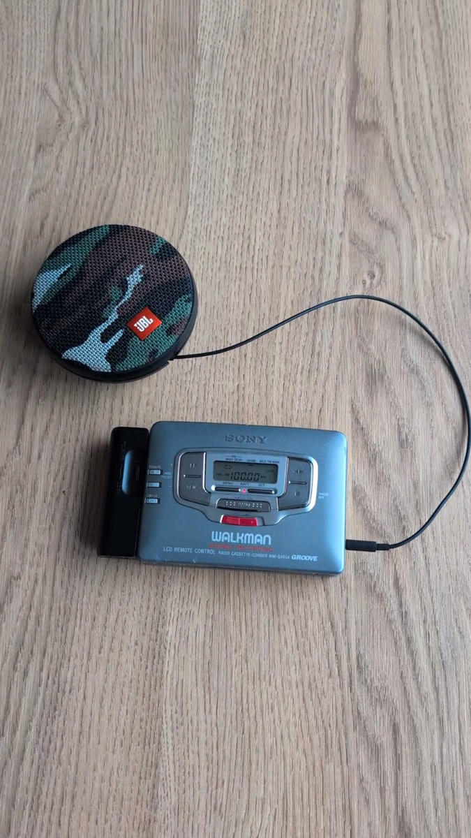 Sony WM-GX654 Groove Walkman Silver Digital Stereo Cassette Player